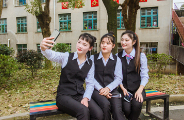 邵阳腾爵职业中专学校金融事务专业