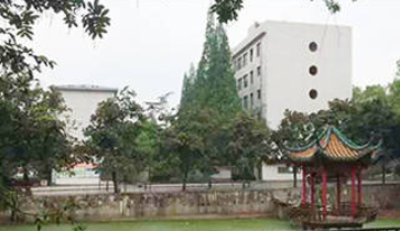 邵阳腾爵职业中专学校环境