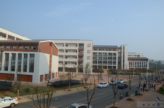 江西省井冈山应用科技学校