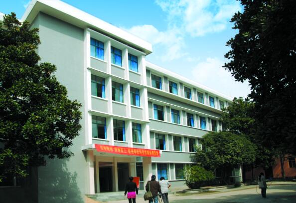 黄石艺术学校环境图