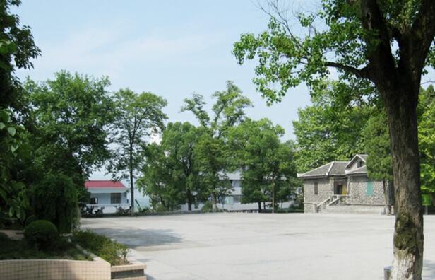 恩施州卫生学校怎么样、好不好