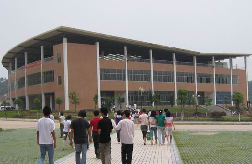 湖北城市职业学校