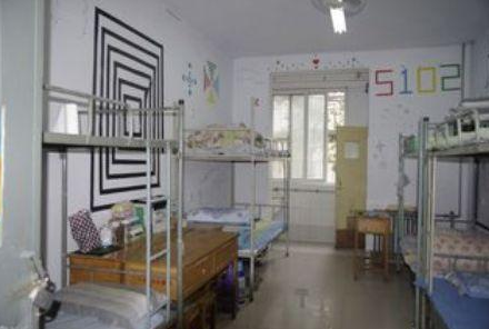郑州市信息技术学校寝室环境