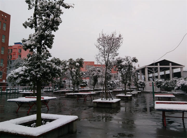 四川省泸县建筑职业中专学校