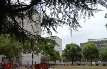 孝感市高级技工学校环境图