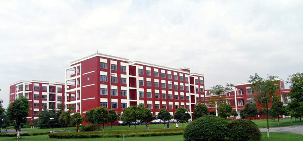 四川托普计算机职业学校招生要求、学校招生要求