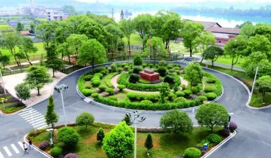 郴州市理工职业技术学校环境