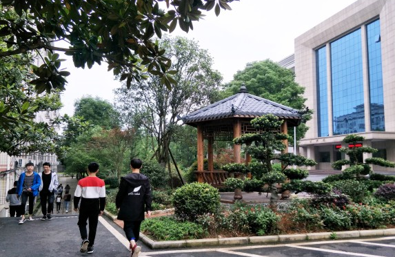 衡阳县职业中专环境