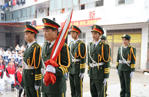 武冈市精益职业技术学校环境