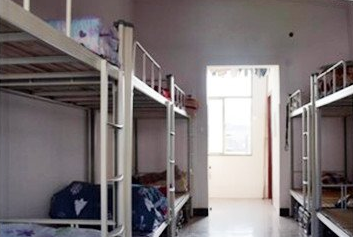 郴州科龙职业技术学校宿舍环境及图片