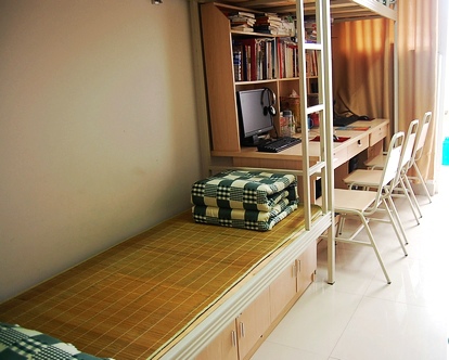 四川省仪陇县职业高级中学宿舍环境、寝室环境