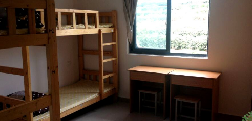 西峡县中等职业学校寝室环境图片