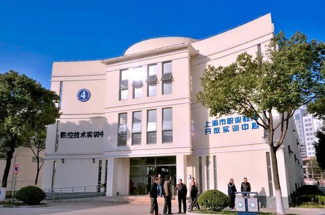 上海工商信息学校环境、学校图片