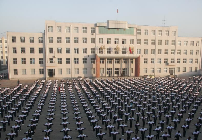 天津市宝坻中等专业学校环境、学校图片