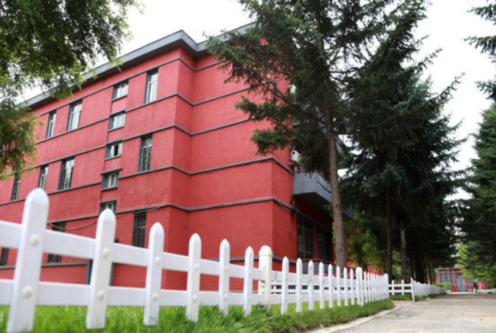 黑龙江医药卫生学校环境、学校图片