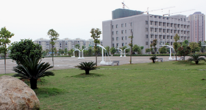 昆山花桥国际商务城中等专业学校在哪里、学校地址