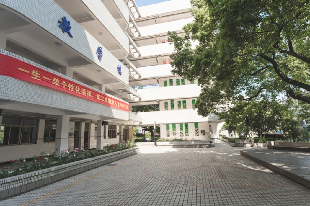 杭州市人民职业学校环境、学校图片