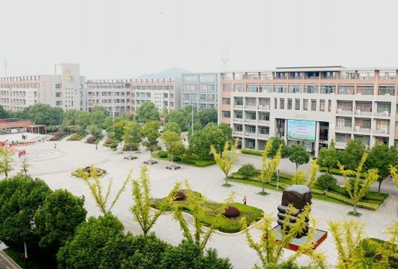 绍兴市中等专业学校环境、学校图片