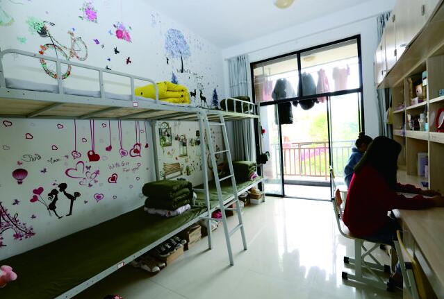 黄山东华技工学校环境图