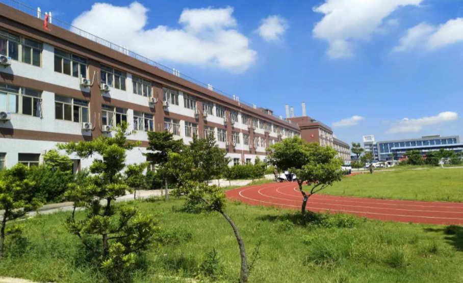 广州南华工贸高级技工学校环境、学校图片