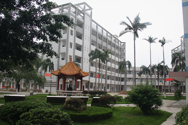 广西柳州畜牧兽医学校