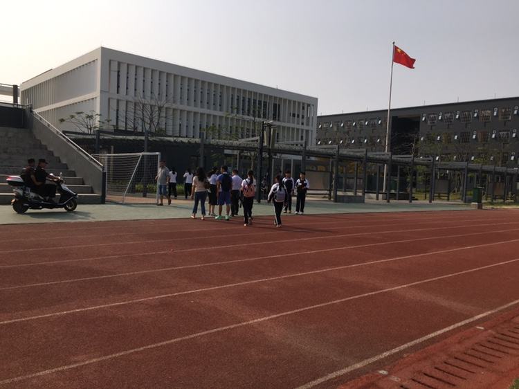 深圳市博伦职业技术学校招生要求、学校招生对象