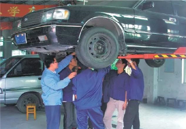 肇庆市商贸中等职业学校