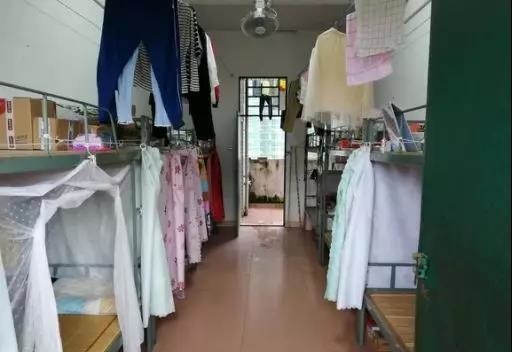 德庆县职业教育中心寝室环境