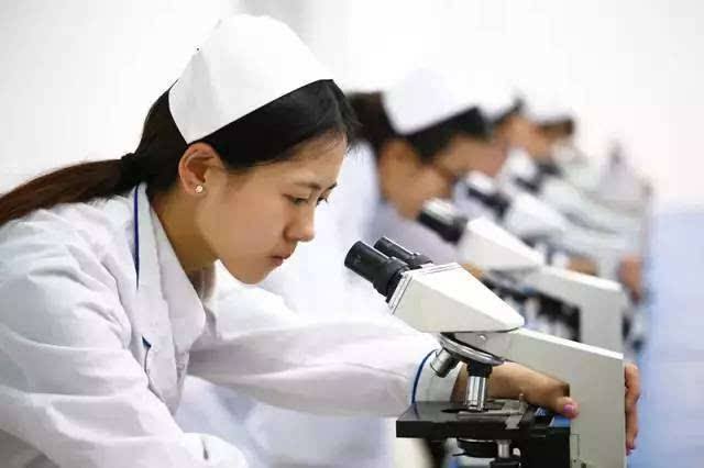 2020年重庆的卫校学什么专业有前途 2020年重庆的卫校学什么专业有前途