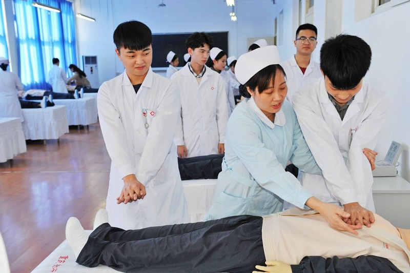 2020年重庆附近有哪些卫生学校