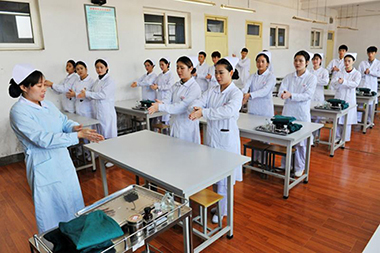 重庆知行卫生学校2021年助产护理专业分数线
