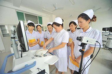 重庆高级护理专业毕业后做什么呢？